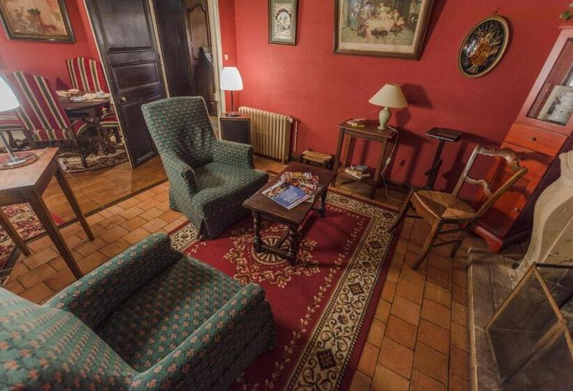 Отель Hôtellerie De Charme Le Relais Cicero Hôtel Jardin Calme Verdure Centre