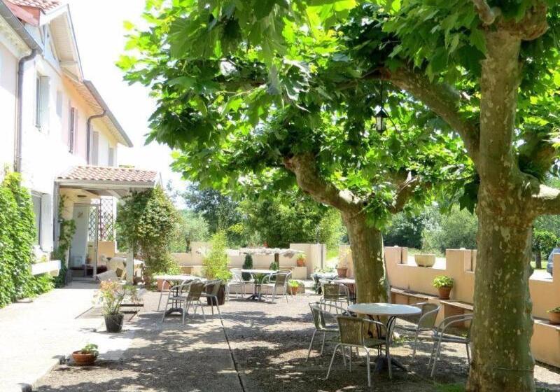 호텔 Logis Hôtel Le Clos Pité