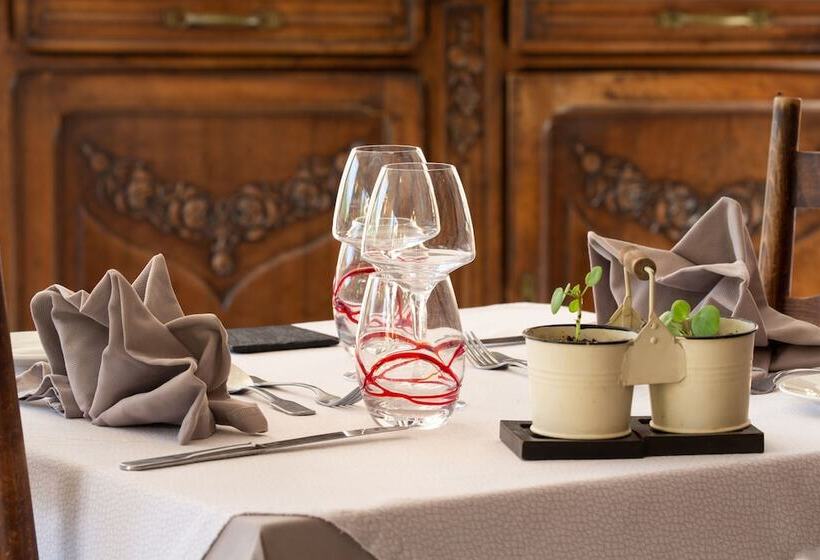 Logis Hotel Restaurant Du Pont