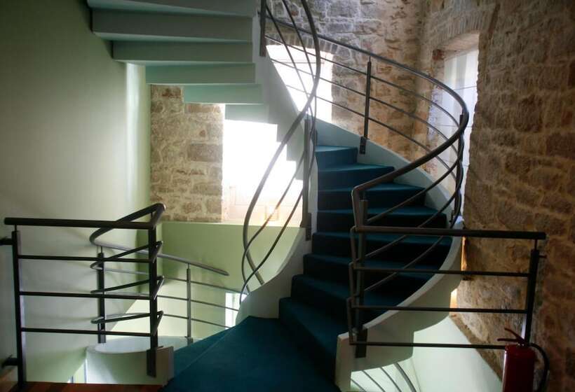 בית מלון כפרי Maestral