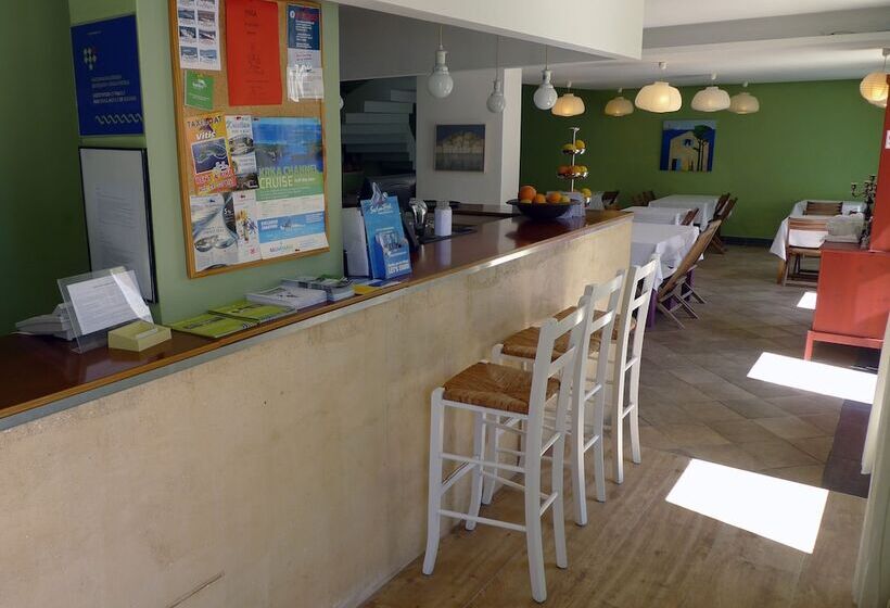 בית מלון כפרי Maestral