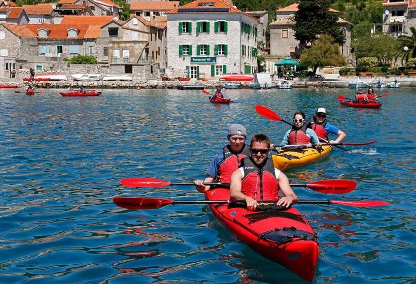 בית מלון כפרי Maestral