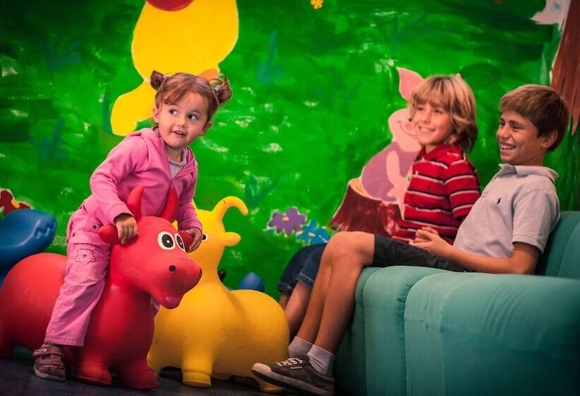 Отель Michelangelo Cesenatico