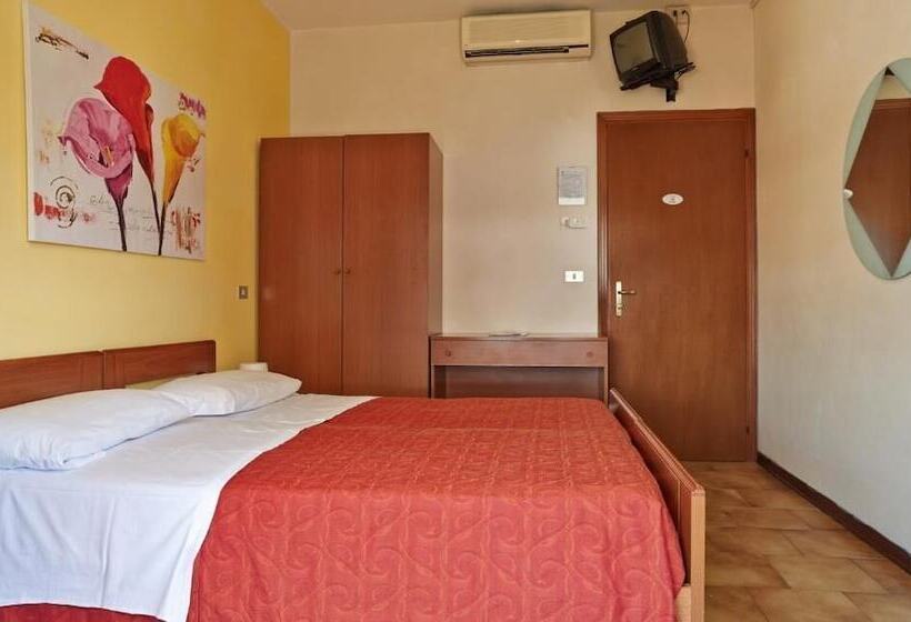 Отель Nazionale