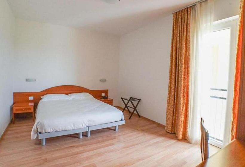 호텔 Nuova Barcaccia