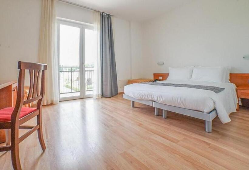 호텔 Nuova Barcaccia