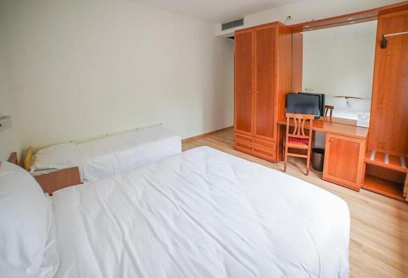 호텔 Nuova Barcaccia