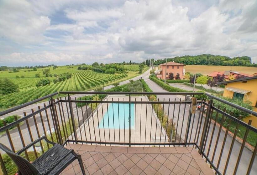 호텔 Nuova Barcaccia