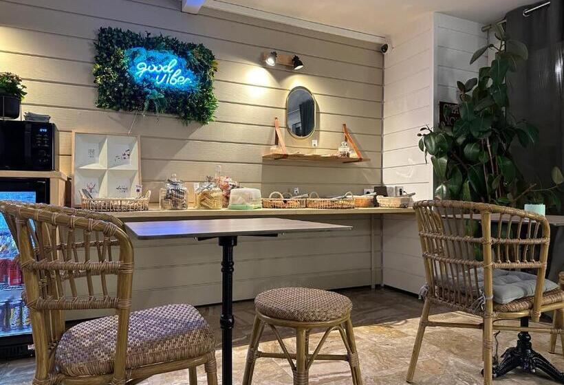 Ostal Pau Universite   Sure Hotel Collection By Best Western