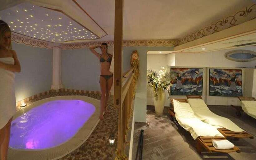 فندق Paganella Gourmet & Relax