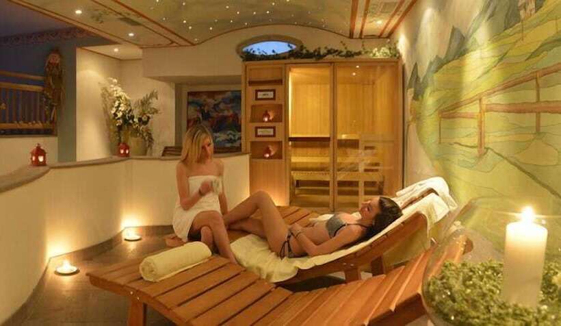 فندق Paganella Gourmet & Relax