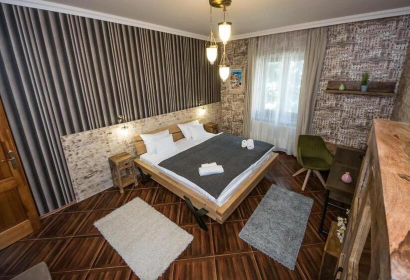 فندق Platan Garden Rooms & Restaurant