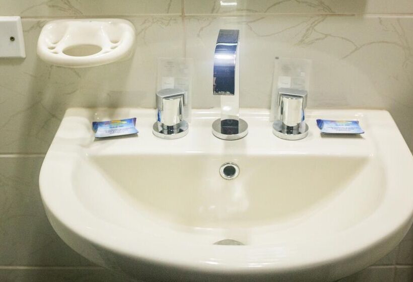 בית מלון כפרי Portada Del Sol