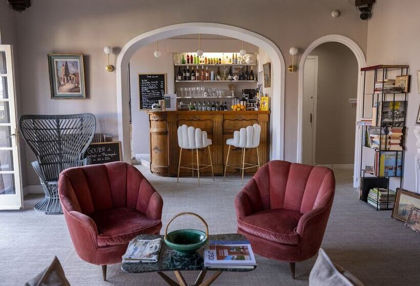 בית מלון כפרי Hôtel Le Provençal