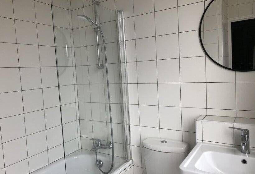 בית מלון כפרי Hôtel Le Provençal