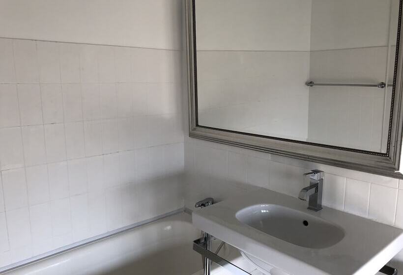 בית מלון כפרי Hôtel Le Provençal