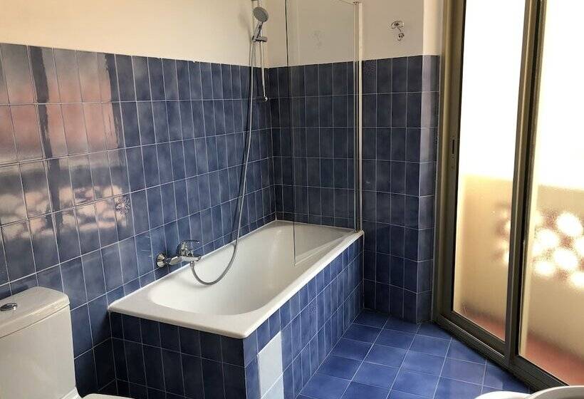 בית מלון כפרי Hôtel Le Provençal