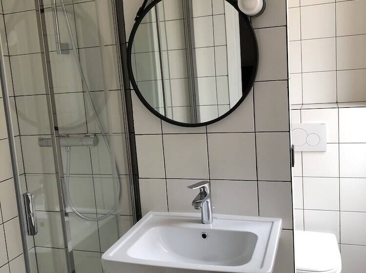 בית מלון כפרי Hôtel Le Provençal