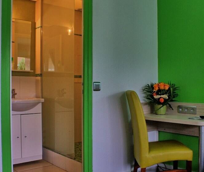 فندق Restaurant Les Jardins D Epône