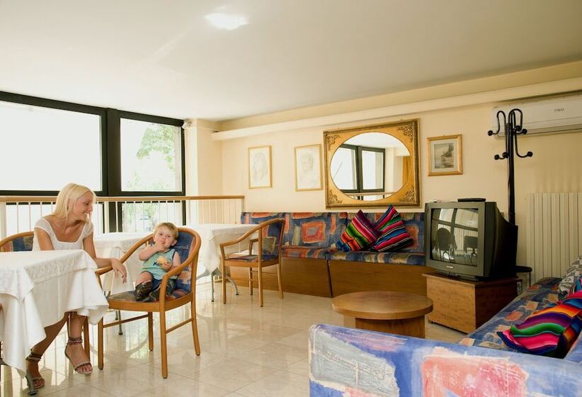 호텔 Ristorante Commercio