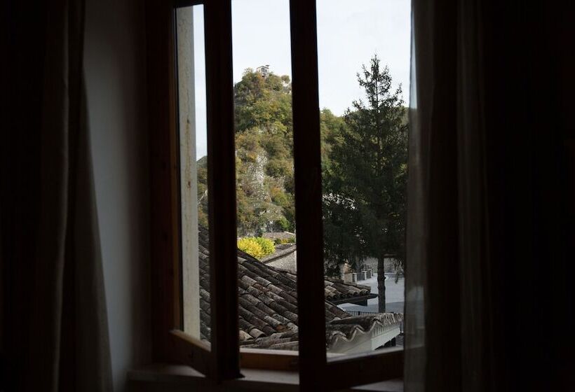 בית מלון כפרי Roccaporena