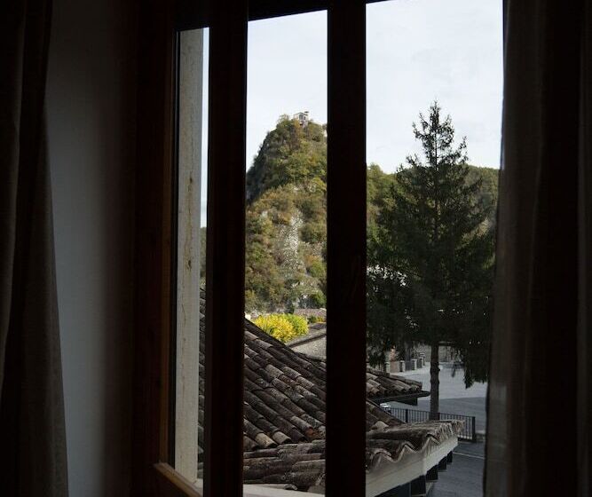 בית מלון כפרי Roccaporena