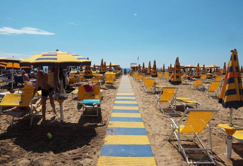 Отель Rosanna 3 Stelle Superior