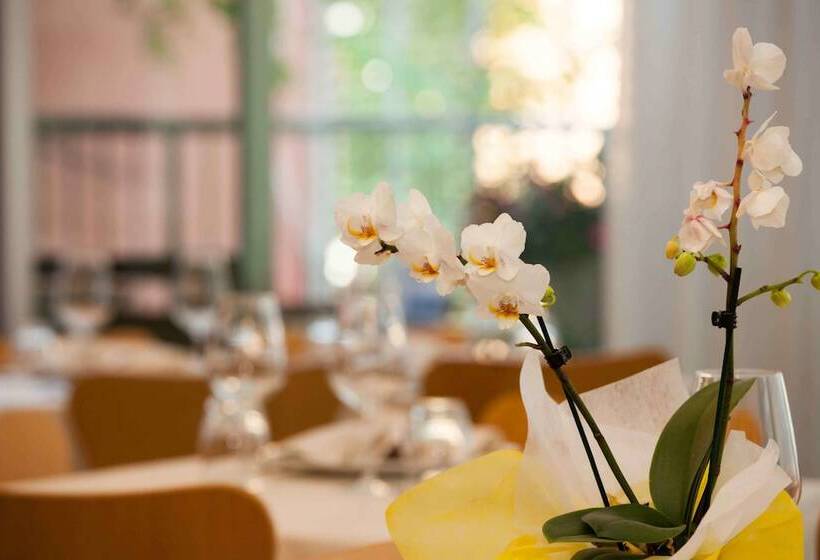 Отель Rosanna 3 Stelle Superior