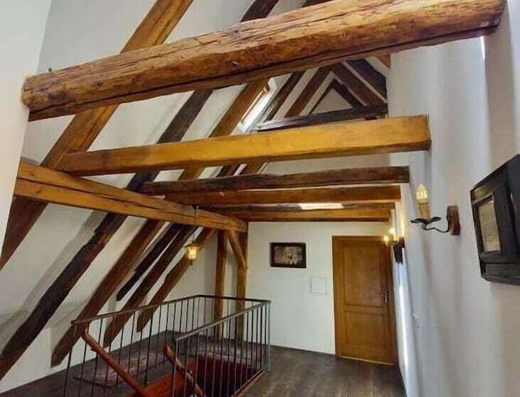 酒店 Svambersky Dum