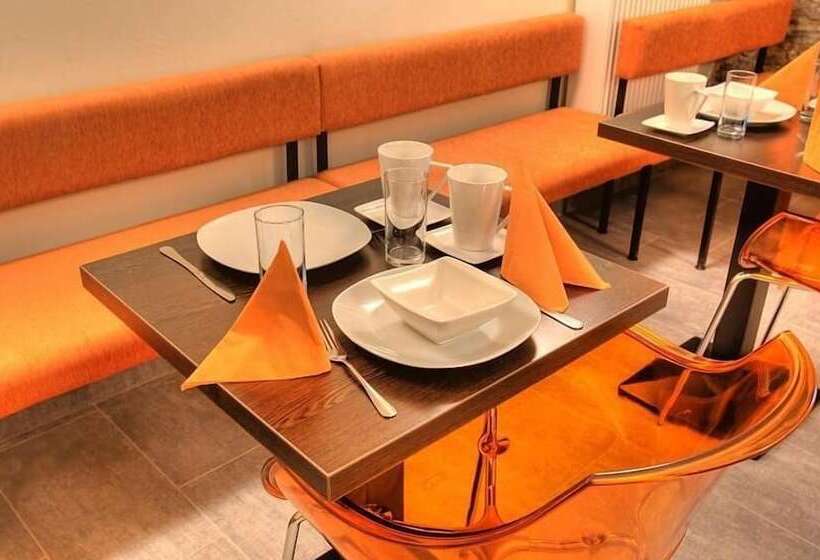 酒店 Svambersky Dum