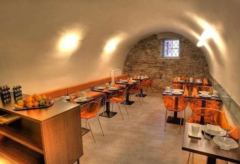 酒店 Svambersky Dum