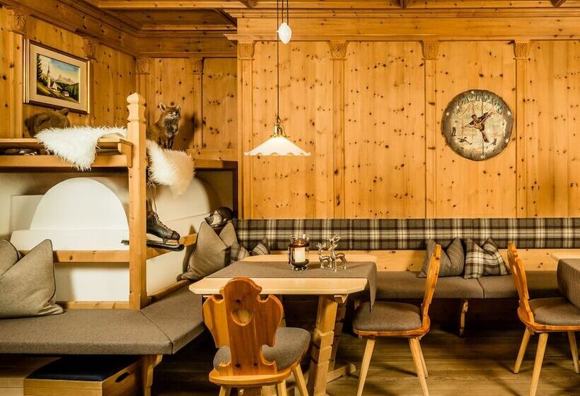 호텔 Touring Dolomites