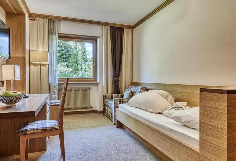 Отель Traubenheim