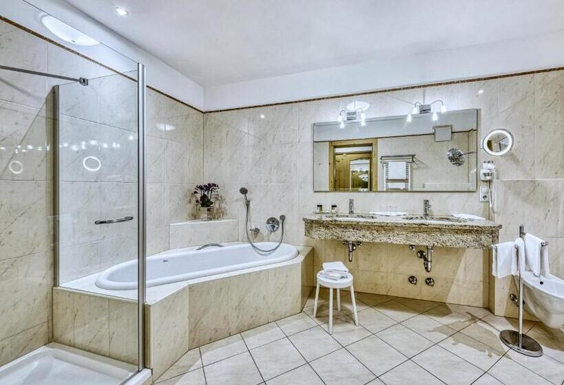 Отель Traubenheim