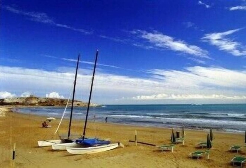 هتل Vela Velo Club Vieste