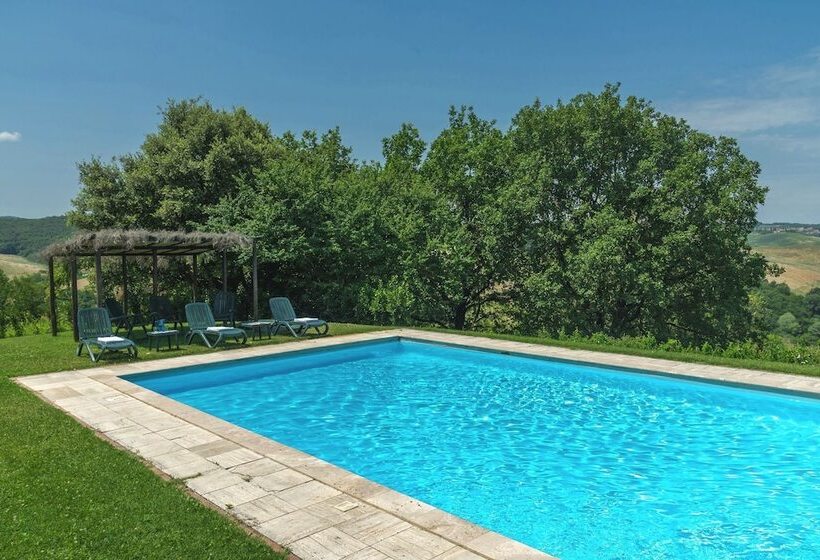 فندق Villa E Fattoria Di Radi