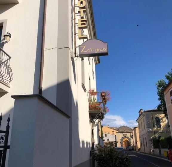 בית מלון כפרי Zodiaco