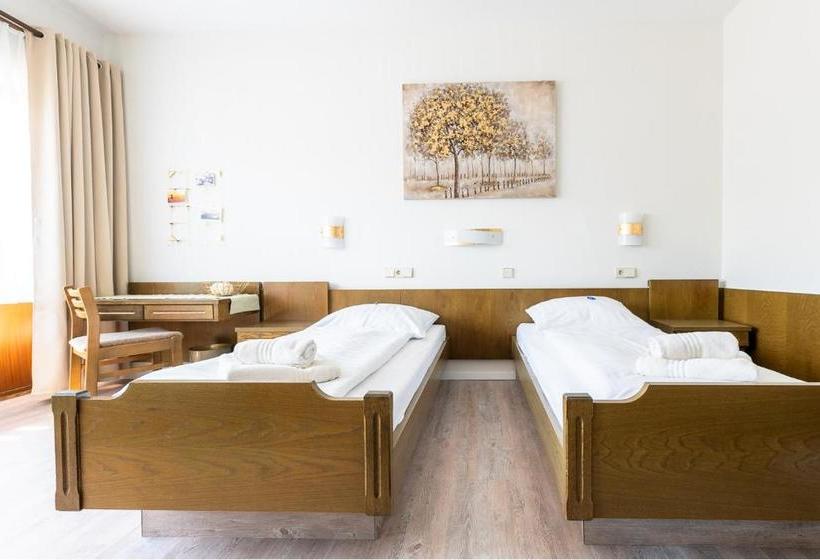 ホテル Zum Goldenen Fässchen