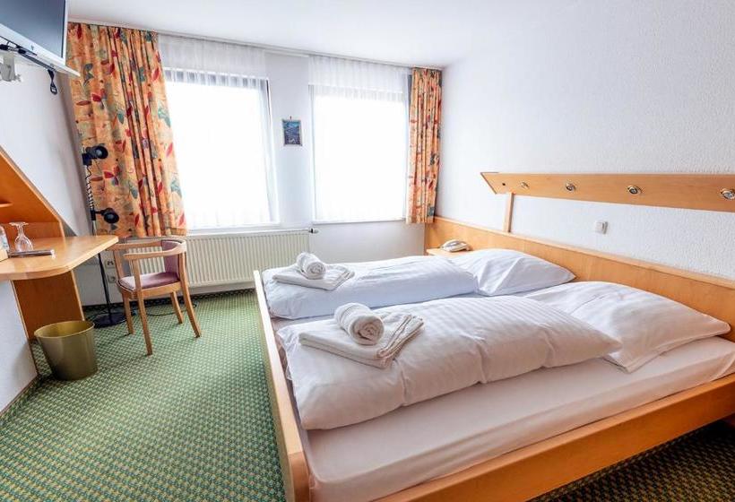 فندق Zum Goldenen Fässchen