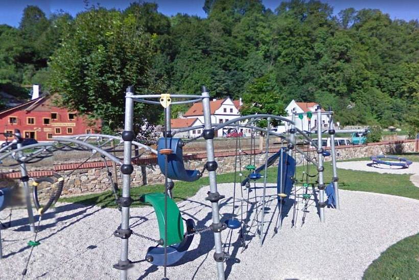 Mini Hotel Abraka & Apartments