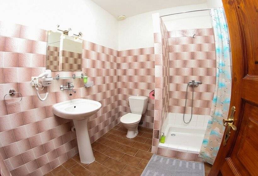 Mini Hotel Abraka & Apartments