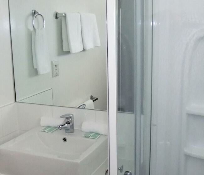 מוטל Asure 83 By The Sea Motor Lodge