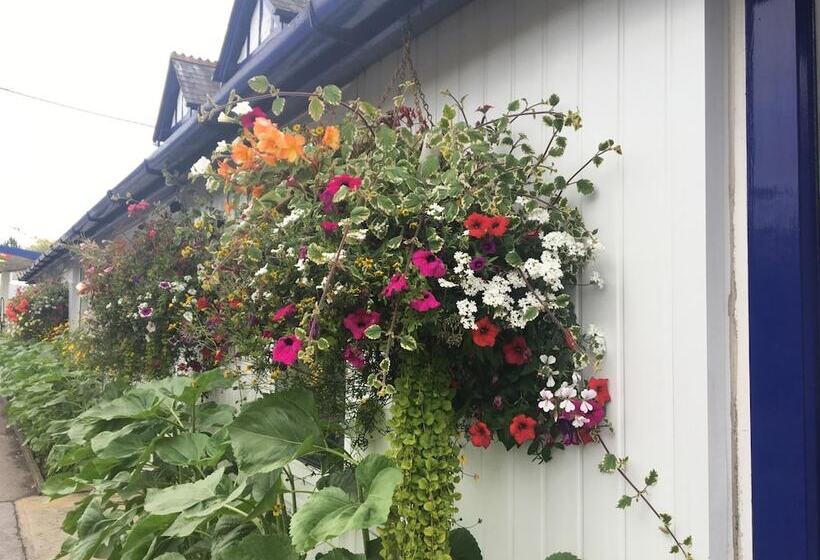 Penny Farthing Hotel & Cottages