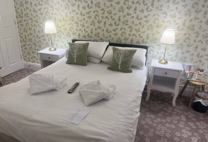 Penny Farthing Hotel & Cottages