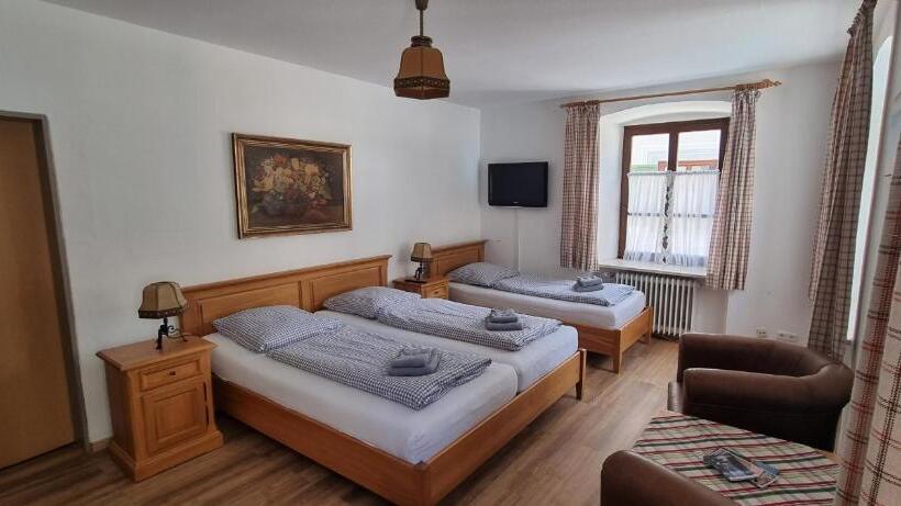 پانسیون Gasthof Zum Rassen