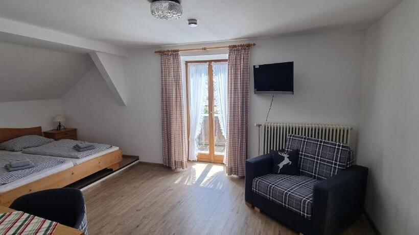 پانسیون Gasthof Zum Rassen