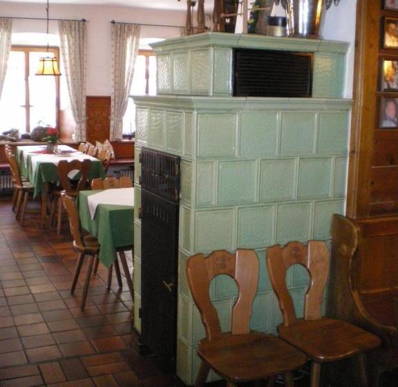 پانسیون Gasthof Zum Rassen