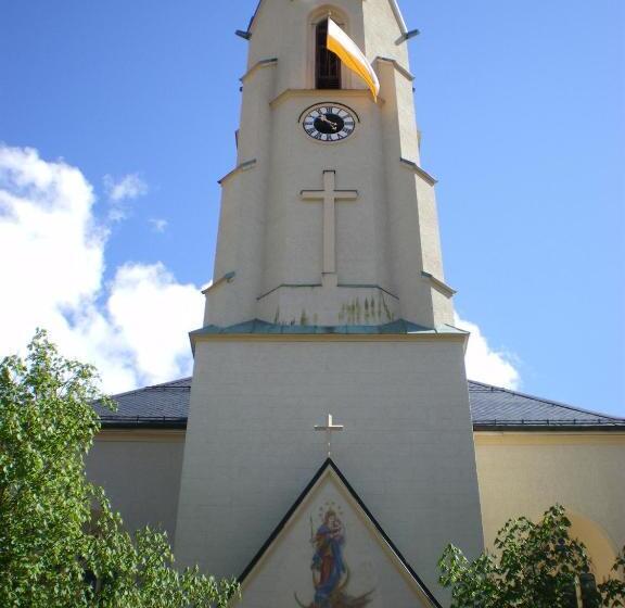 پانسیون Gasthof Zum Rassen