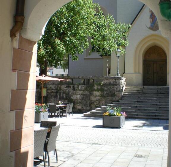 پانسیون Gasthof Zum Rassen