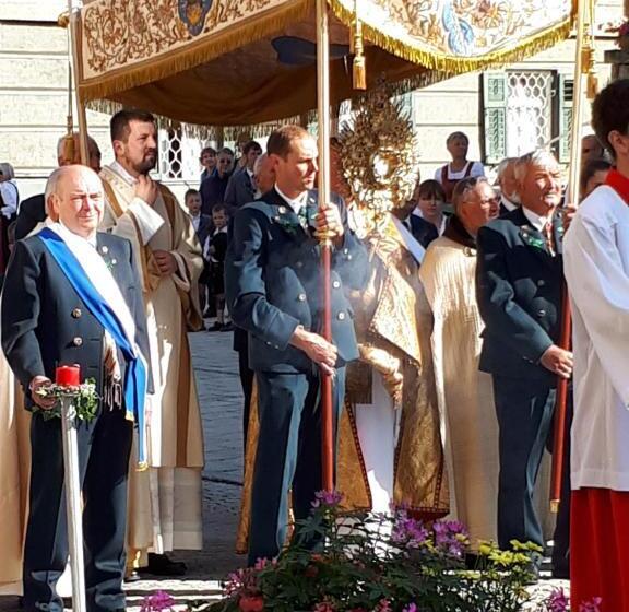 پانسیون Gasthof Zum Rassen